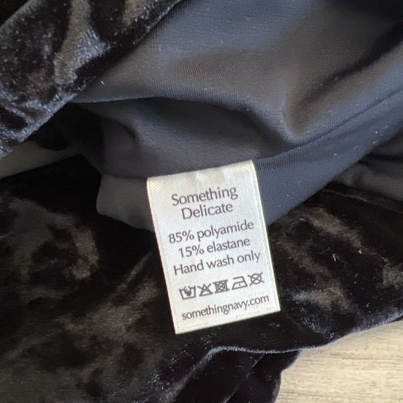 Something Navy Women’s Sz XXL Black Velvet Floral Strap One Piece Swimsuit - Picture 12 of 12